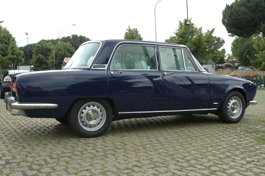 Alfa Romeo 2000 berlina