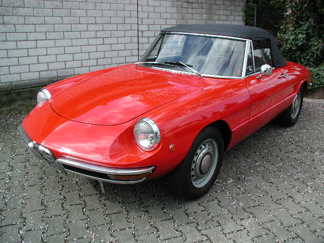 Alfa Romeo Duetto 1750 Spider