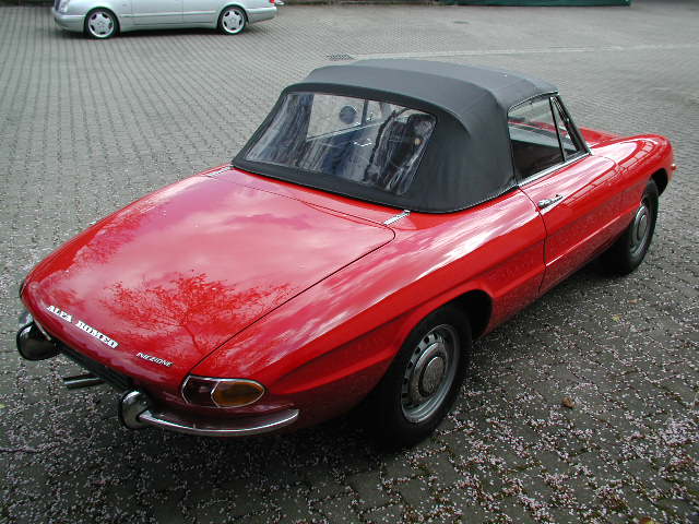 Alfa Romeo Duetto 1750 Spider