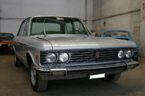 Alfa Romeo Alfetta 2000 Iniezione Quadrifoglio Oro Usato Alfa Romeo Alfetta 2000 Iniezione Quadrifoglio Oro Usato